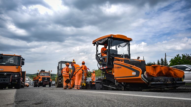 Több ütemben burkolatjavítási munkák kezdődnek az M1-es - M7-es autópályák és az M0-s autóút térségében